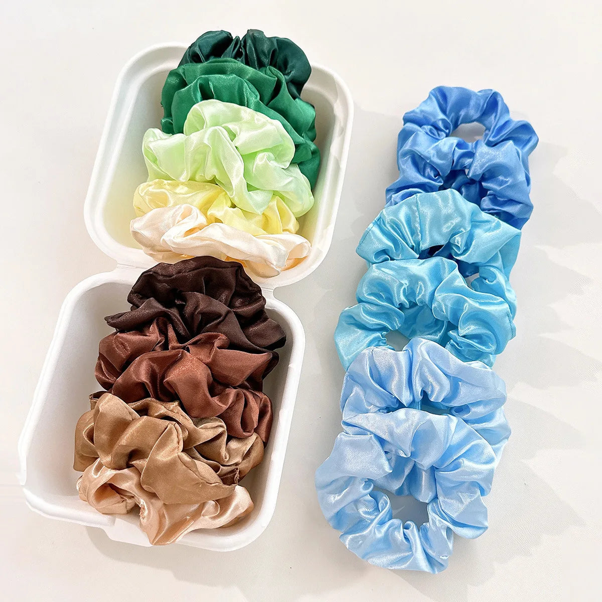 Conjunto de Scrunchies de Seda Coloridos para Cabelo
