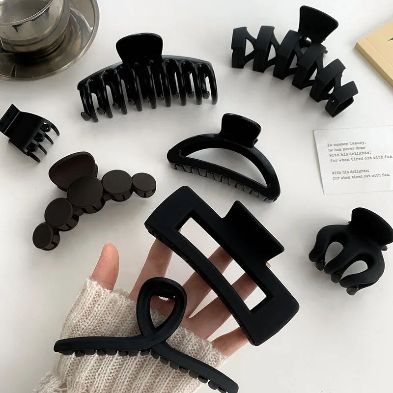Gancho Cabelo Geométrico Feminino em Plástico Preto